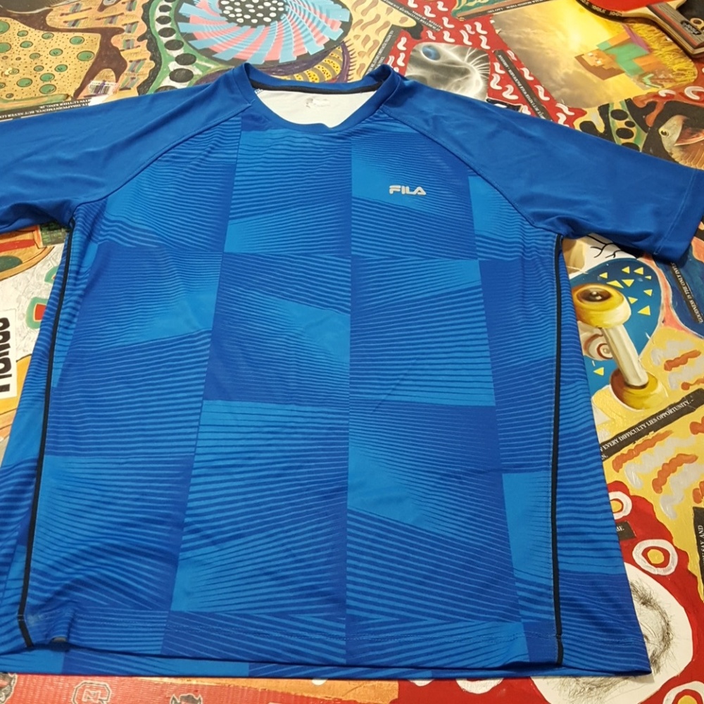 Mens tennis shirt